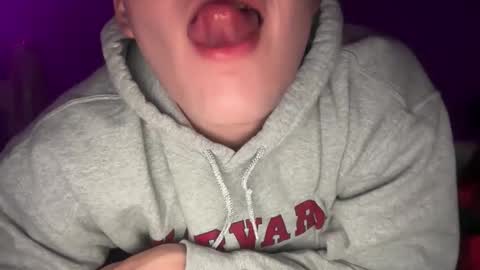 Snapshot of maxx276828 chatting on November 7, 4:01 am maxx276828 online show from November 7, 4:01 am