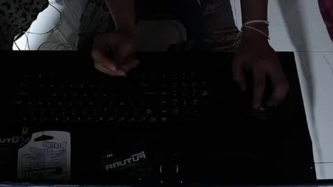 maxx_king01 online show from June 9, 6:25 am