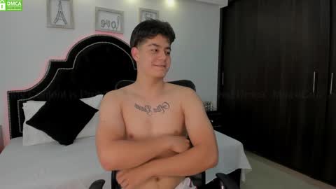 Snapshot of maxxicruz chatting on February 20, 3:12 am Maxxi online show from February 20, 3:12 am