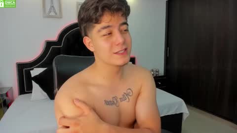 Snapshot of maxxicruz chatting on March 6, 5:24 am Maxxi online show from March 6, 5:24 am