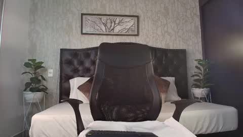 Snapshot of maxxicruz chatting on November 6, 4:57 am Maxxi online show from November 6, 4:57 am