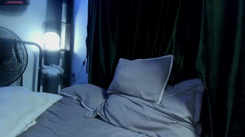 maxximus_10 online show from December 5, 6:22 am