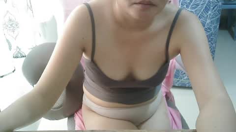 Snapshot of may171822 chatting on June 28, 2:06 am may online show from June 28, 2:06 am