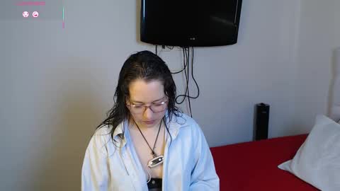 Snapshot of may_bloom chatting on February 20, 6:08 pm May online show from February 20, 6:08 pm