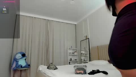 Mia online show from April 23, 4:35 am