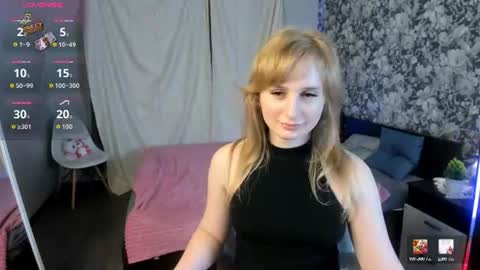 Snapshot of may_want chatting on July 10, 9:34 am Leila online show from July 10, 9:34 am