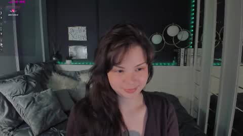 Maya online show from June 17, 2:18 pm