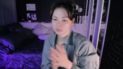 Maya online show from July 7, 1:48 pm