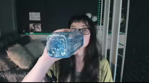 Maya online show from July 30, 2:49 pm