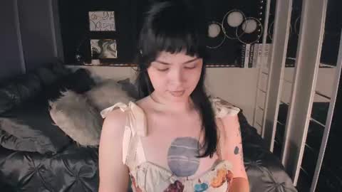 Maya online show from August 1, 3:11 pm