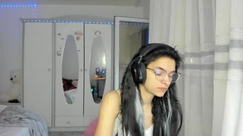 Maya online show from February 19, 6:09 am