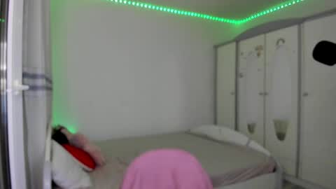 Maya online show from April 20, 6:09 pm