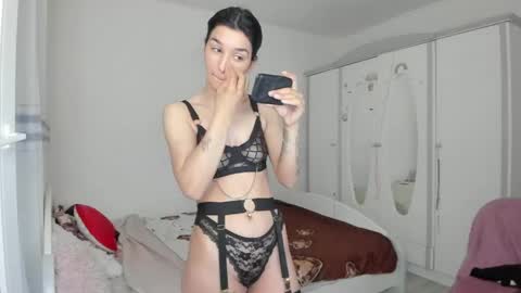 Maya online show from April 23, 5:15 pm