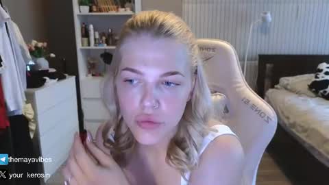 Maya online show from July 21, 3:53 am
