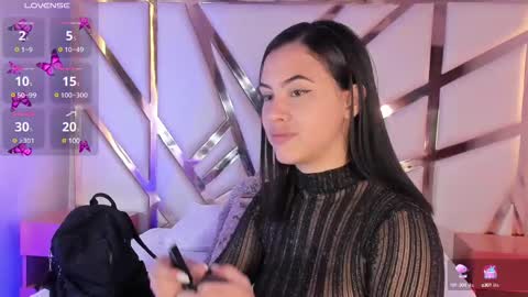 Snapshot of maya_blue_ chatting on February 20, 3:34 am Maya online show from February 20, 3:34 am