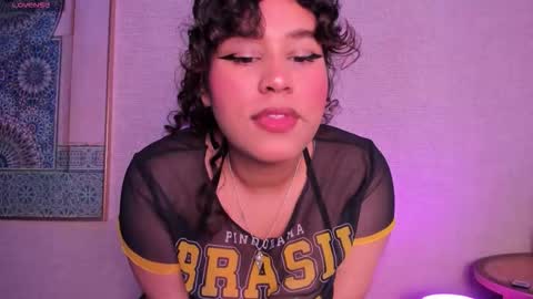 Snapshot of maya_house chatting on October 31, 4:02 am maya_house online show from October 31, 4:02 am