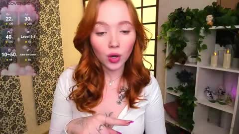 Snapshot of maya_light chatting on February 21, 2:17 am Maya online show from February 21, 2:17 am