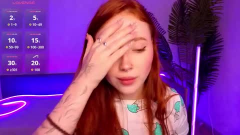 Snapshot of maya_light chatting on November 23, 2:00 am Maya online show from November 23, 2:00 am