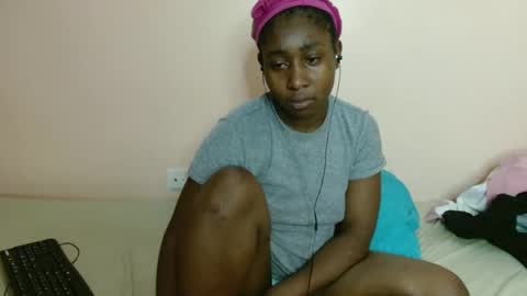 Snapshot of maya_nyla chatting on May 18, 4:13 pm Faith online show from May 18, 4:13 pm