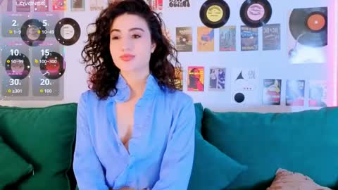 Snapshot of maya_rogerss chatting on May 13, 2:47 pm Maya online show from May 13, 2:47 pm