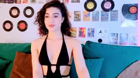 Snapshot of maya_rogerss chatting on May 14, 3:08 pm Maya online show from May 14, 3:08 pm