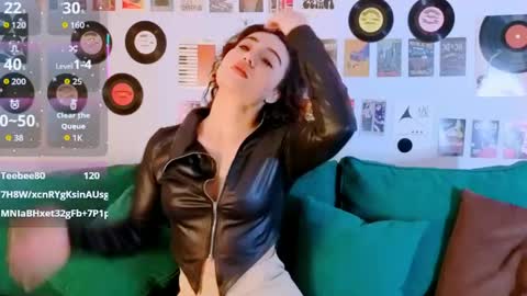 Snapshot of maya_rogerss chatting on May 18, 2:56 pm Maya online show from May 18, 2:56 pm