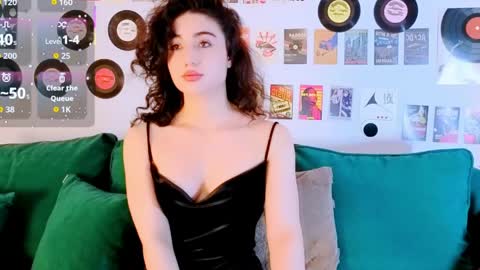 Snapshot of maya_rogerss chatting on May 20, 3:07 pm Maya online show from May 20, 3:07 pm