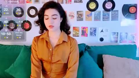 Snapshot of maya_rogerss chatting on May 22, 3:17 pm Maya online show from May 22, 3:17 pm