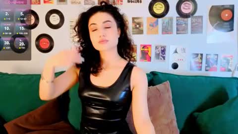 Snapshot of maya_rogerss chatting on June 28, 2:56 pm Maya online show from June 28, 2:56 pm