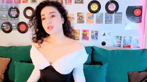 Snapshot of maya_rogerss chatting on July 14, 2:56 pm Maya online show from July 14, 2:56 pm