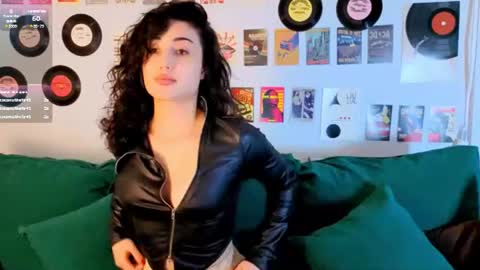 Snapshot of maya_rogerss chatting on July 28, 7:39 pm Maya online show from July 28, 7:39 pm