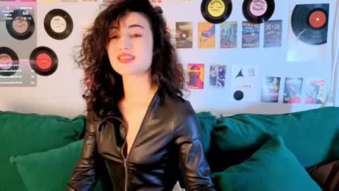 Snapshot of maya_rogerss chatting on July 28, 8:52 pm Maya online show from July 28, 8:52 pm
