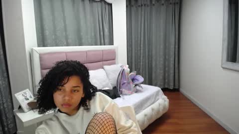 Maya online show from December 15, 6:18 am