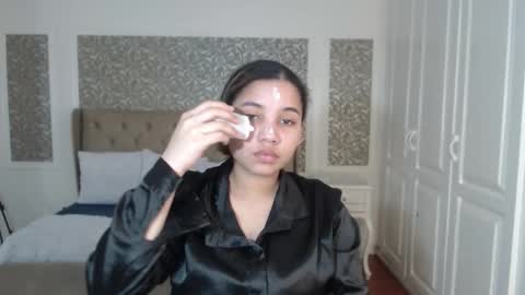 Maya online show from November 30, 7:29 pm