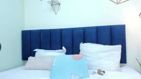 Snapshot of mayaevansmg chatting on November 27, 12:07 pm SOFIA online show from November 27, 12:07 pm