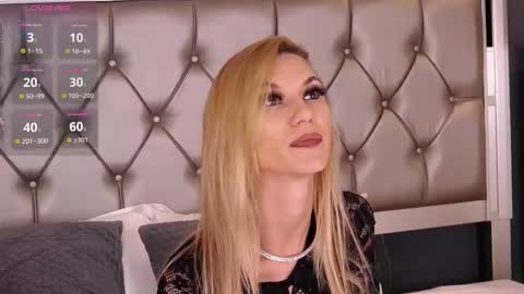 Snapshot of mayahales chatting on October 8, 10:57 am Maya online show from October 8, 10:57 am