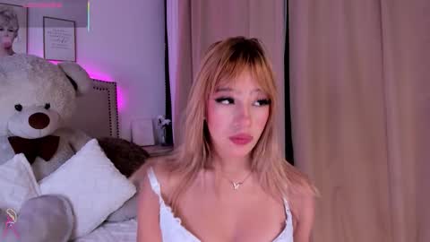 Mayajhons online show from December 18, 11:38 am