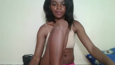 Snapshot of mayalabelle chatting on November 6, 9:15 pm mayalabelle online show from November 6, 9:15 pm