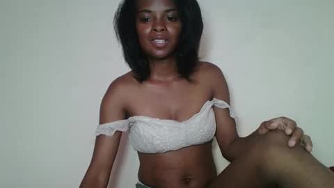 Snapshot of mayalabelle chatting on November 29, 8:28 am mayalabelle online show from November 29, 8:28 am