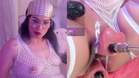 Snapshot of mayarouse chatting on September 23, 3:48 pm Maya online show from September 23, 3:48 pm