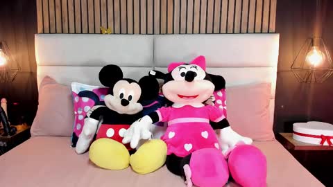 Nicolle Ruselle   Hello my lovely  schedule for great fun from  630 am and end 800 pm Colombian time I wait for you online show from February 22, 6:30 pm