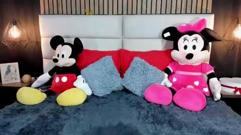 Nicolle Ruselle   Hello my lovely  schedule for great fun from  630 am and end 800 pm Colombian time I wait for you online show from February 28, 7:35 pm