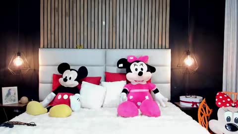 Nicolle Ruselle   Hello my lovely  schedule for great fun from  630 am and end 800 pm Colombian time I wait for you online show from March 3, 2:15 pm