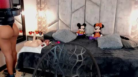 Nicolle Ruselle   Hello my lovely  schedule for great fun from  630 am and end 800 pm Colombian time I wait for you online show from October 14, 12:17 pm