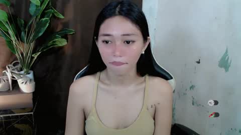 Snapshot of mayasally_ chatting on June 24, 9:08 am mayasally_ online show from June 24, 9:08 am