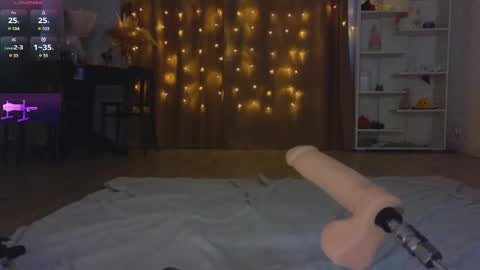 Snapshot of mayaster chatting on February 19, 5:38 am Maya online show from February 19, 5:38 am