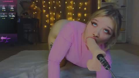 Snapshot of mayaster chatting on March 11, 2:10 am Maya online show from March 11, 2:10 am