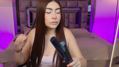 Maya Vexx online show from June 25, 3:05 pm