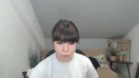 mayawill online show from December 4, 1:09 pm