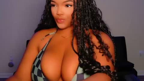 MayBabi online show from July 21, 10:17 am